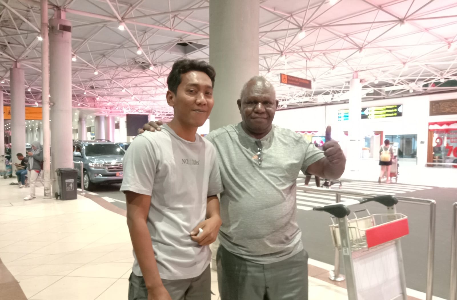 1 Day Mr. Zakeus Petege From Indoenesia